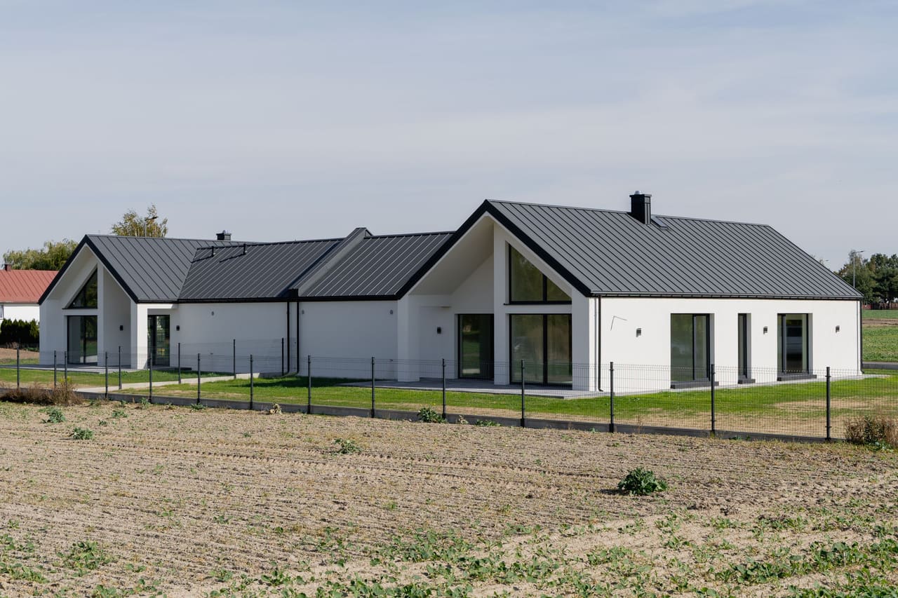 Domy od strony ogrodów